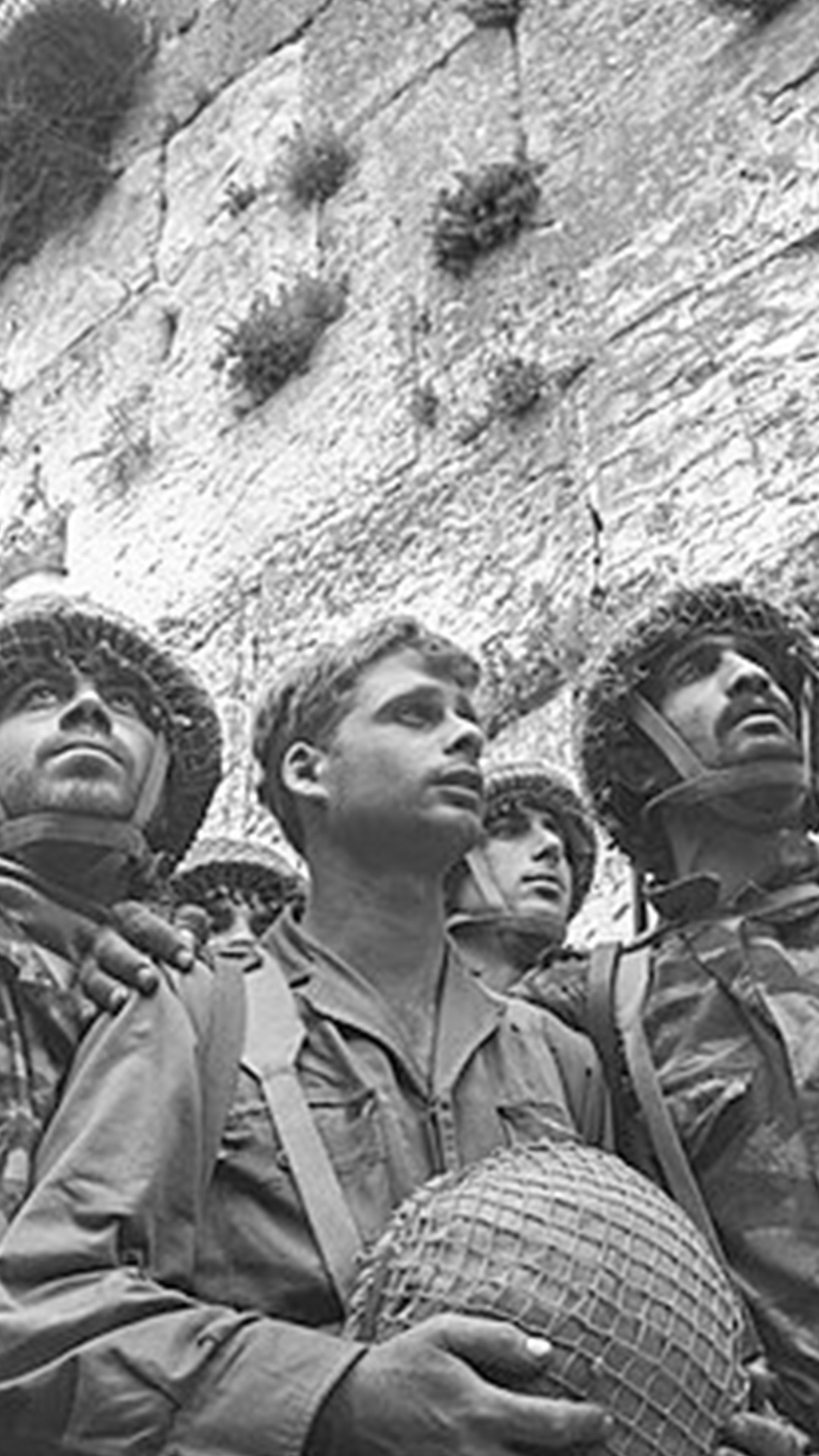 הצנחנים בכותל — התמונה המקורית בשחור-לבן
